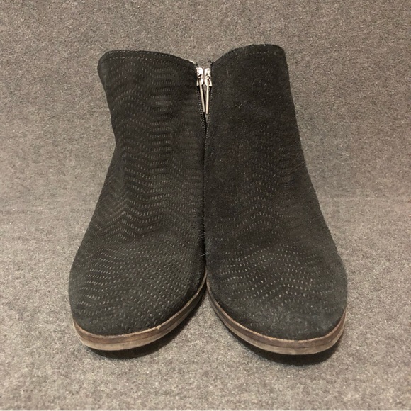 Lucky Brand Women’s 8M Pickla Ankle Boots Black Textured Suede Side Zip Booties - Picture 2 of 12